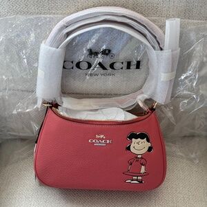 NWT Lucy Coach X Peanuts Teri Shoulder Bag With Lucy